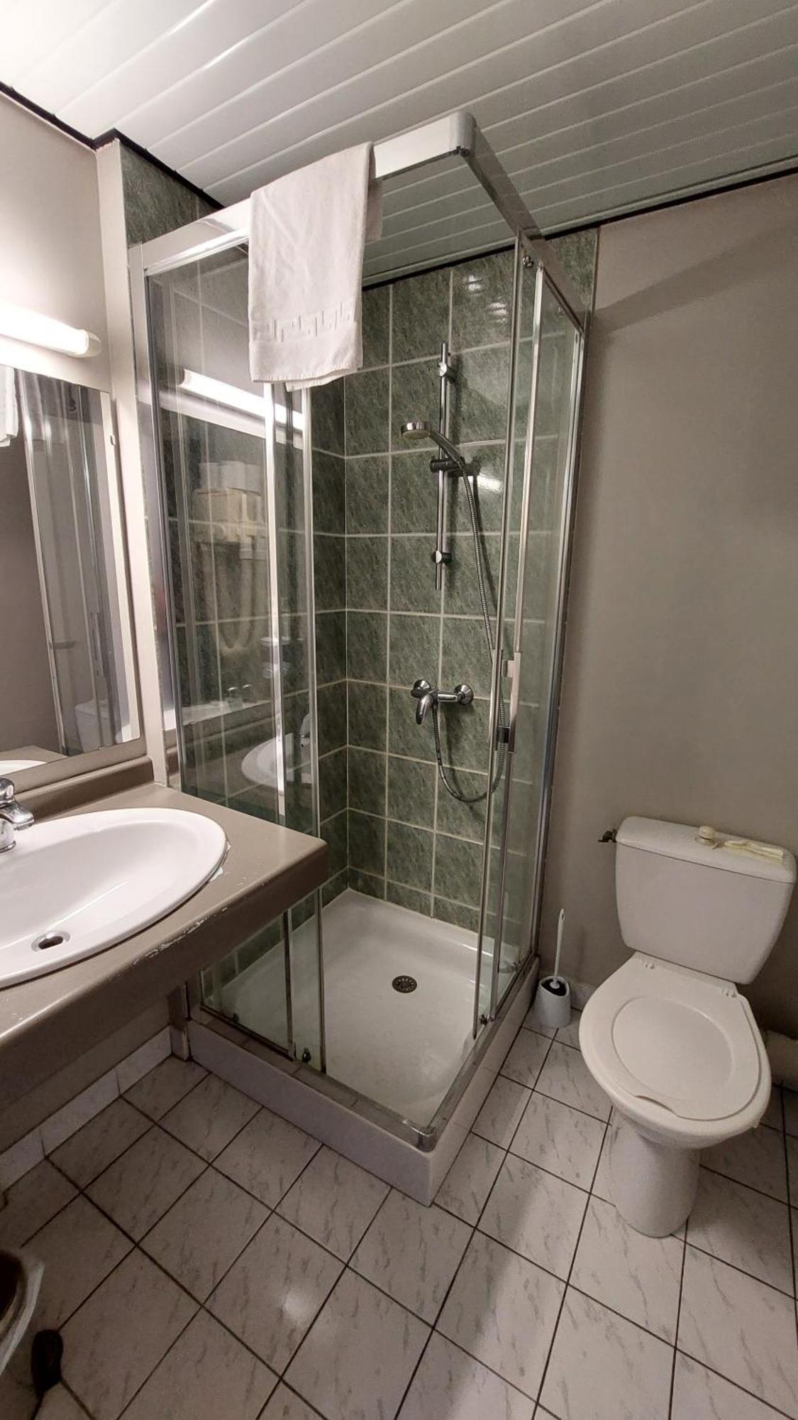Hotel De France Espalion Kültér fotó