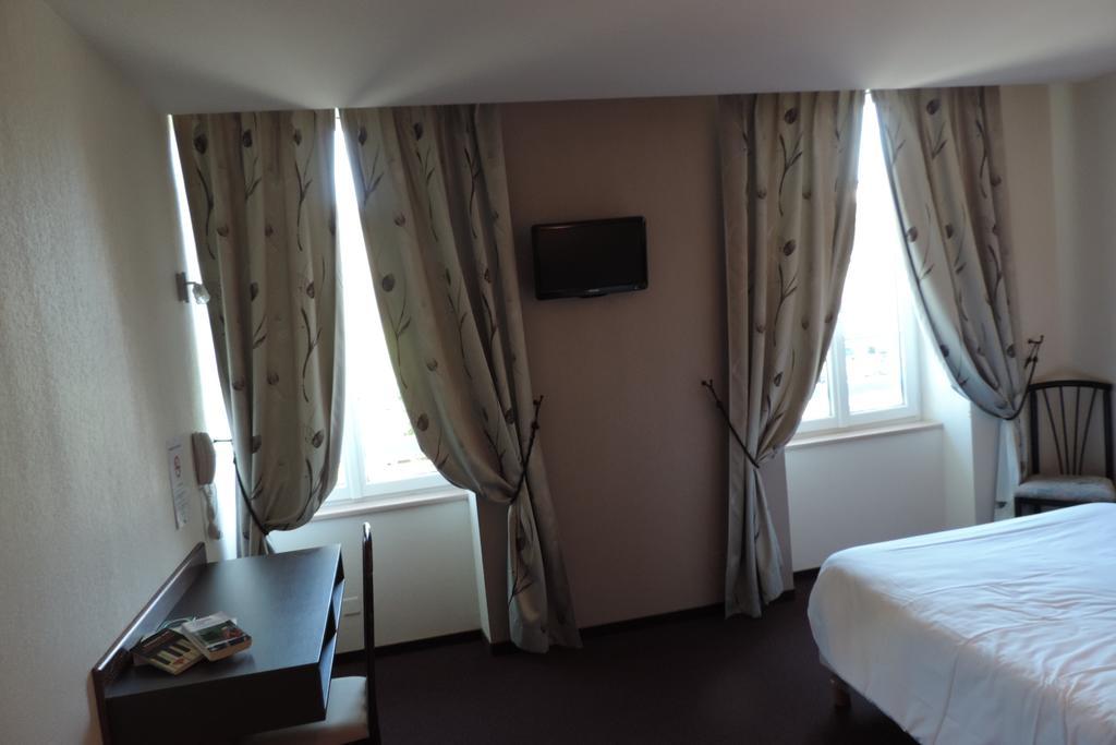 Hotel De France Espalion Kültér fotó